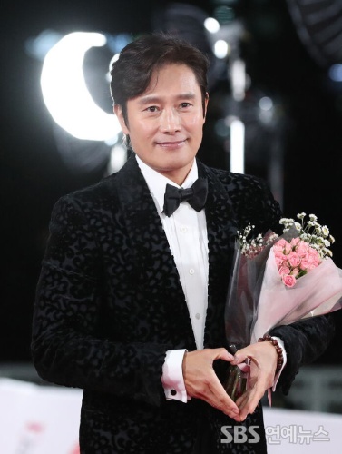 이병헌 장면보고 영화, 드라마 맞추기 썸네일