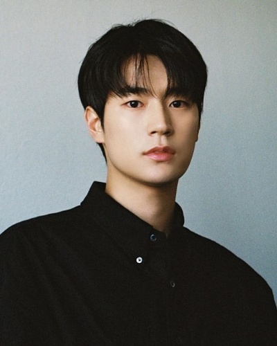 라이징 남자배우 맞추기 썸네일