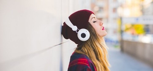 일부분만 듣고 노래맞추기 (현재 노래 345개) 썸네일