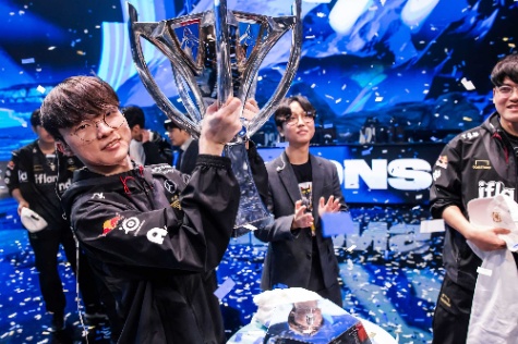 롤 한국 해설진 중계하는 소리 듣고 몇 년도 대회인지 맞추기 (LCK, MSI, 롤드컵) 썸네일
