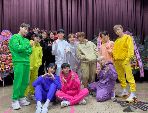 세븐틴 뮤비 장면보고 노래 제목 맞추기