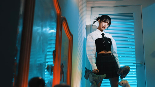 최예나 의상보고 노래 맞추기 썸네일